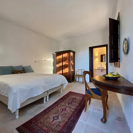 El Molino Hotel